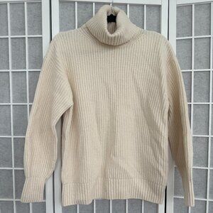 GAP Womens Chunky Cream Sweater - Size XS